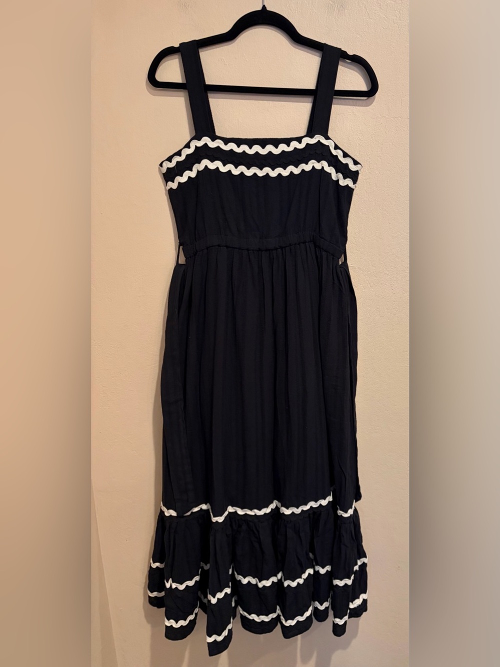 Chic and Twirly Black Maxi w/ White Ribbon Trim, Romantic and Playful, size M